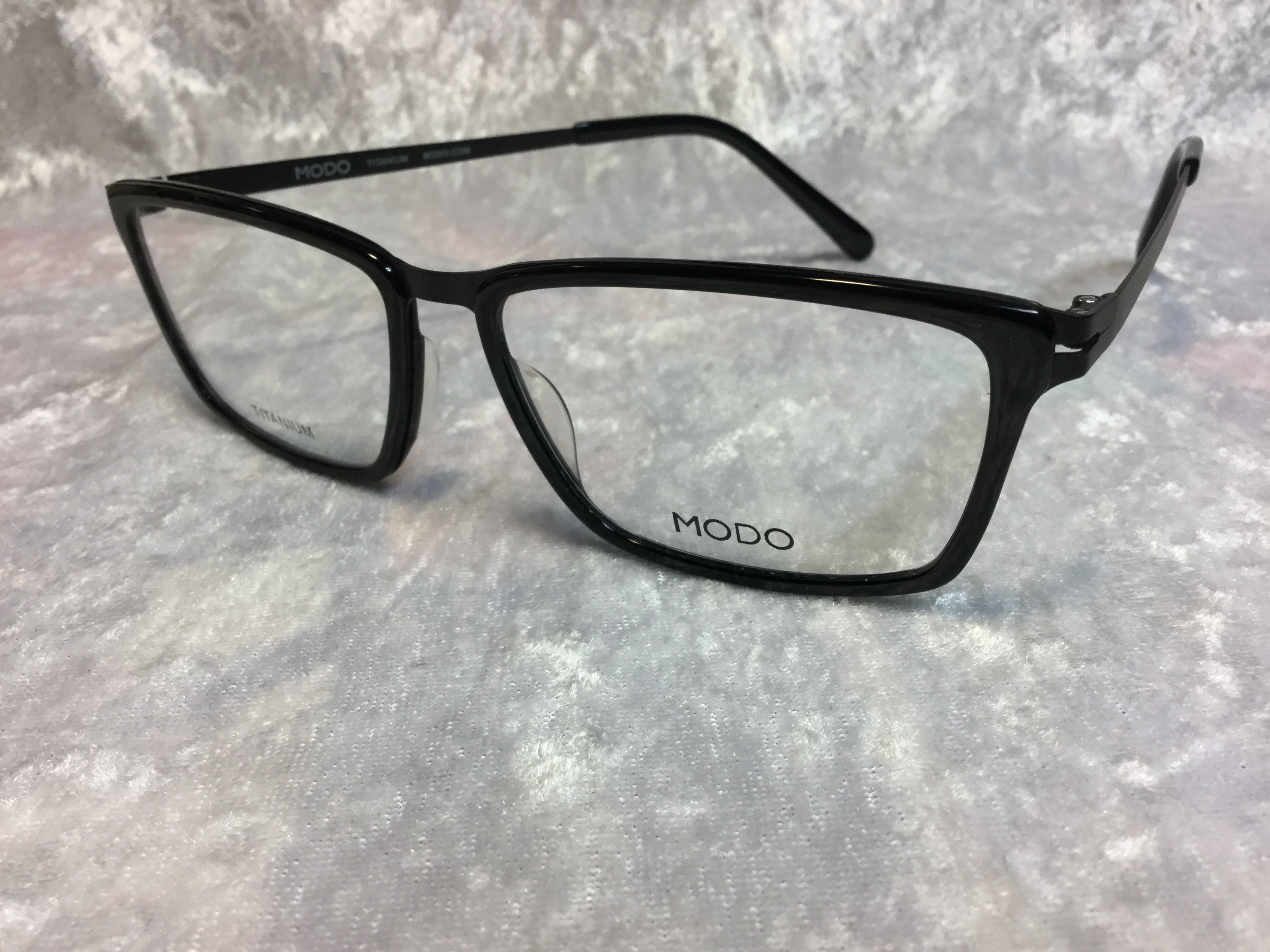 Modo 4511 col. BLK 54/16