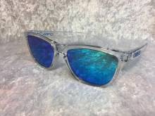 CLICK_ONOakley FROGSKINS 9013-A6FOR_ZOOM